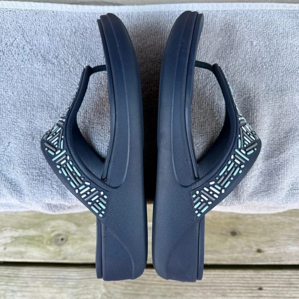 CROCS Blue Wedge Thong Sandal Beaded Monterey Flip Flop 206851 Gray Platform 11